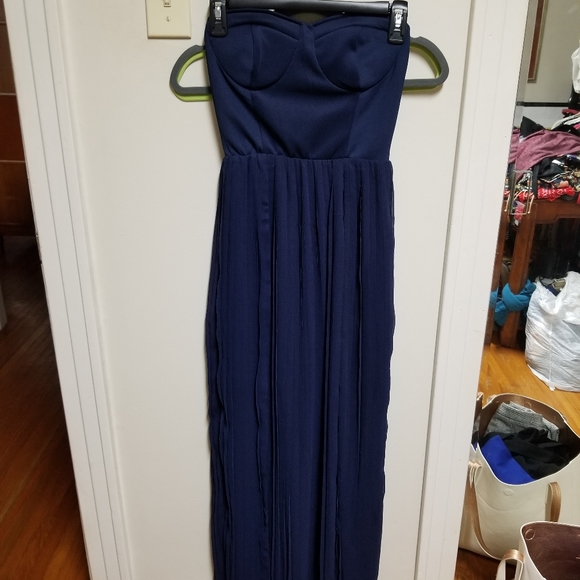 Prom/Homecoming/Ball dress - Picture 1 of 2